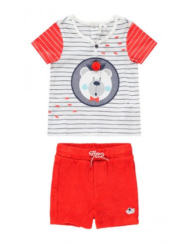 Ensemble T-shirt et short Rouge et blanc est présent 